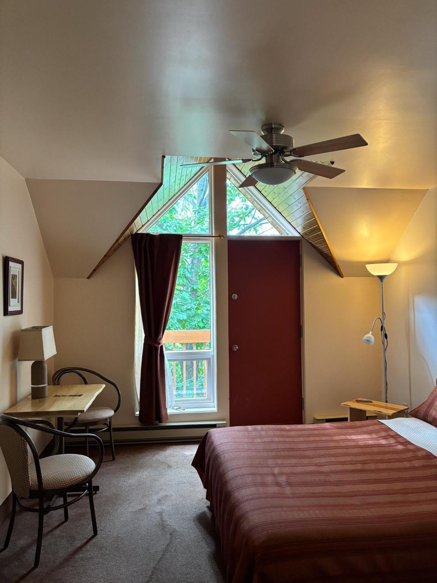 Auberge Du Jardin Petit-Saguenay Exterior foto