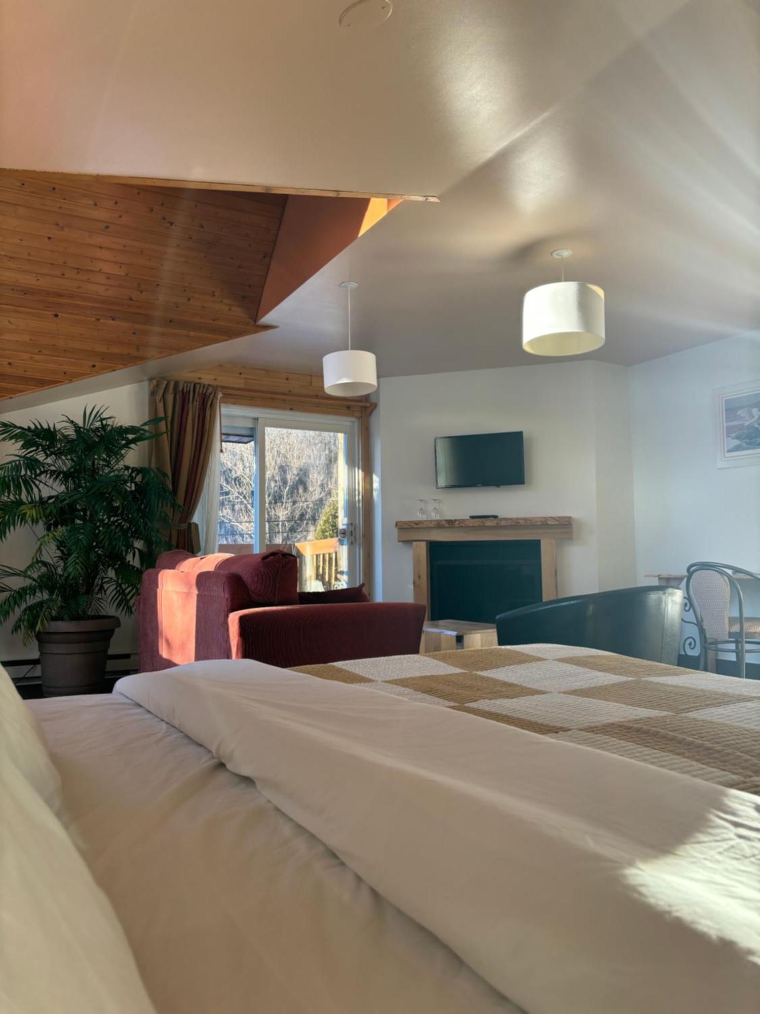 Auberge Du Jardin Petit-Saguenay Exterior foto